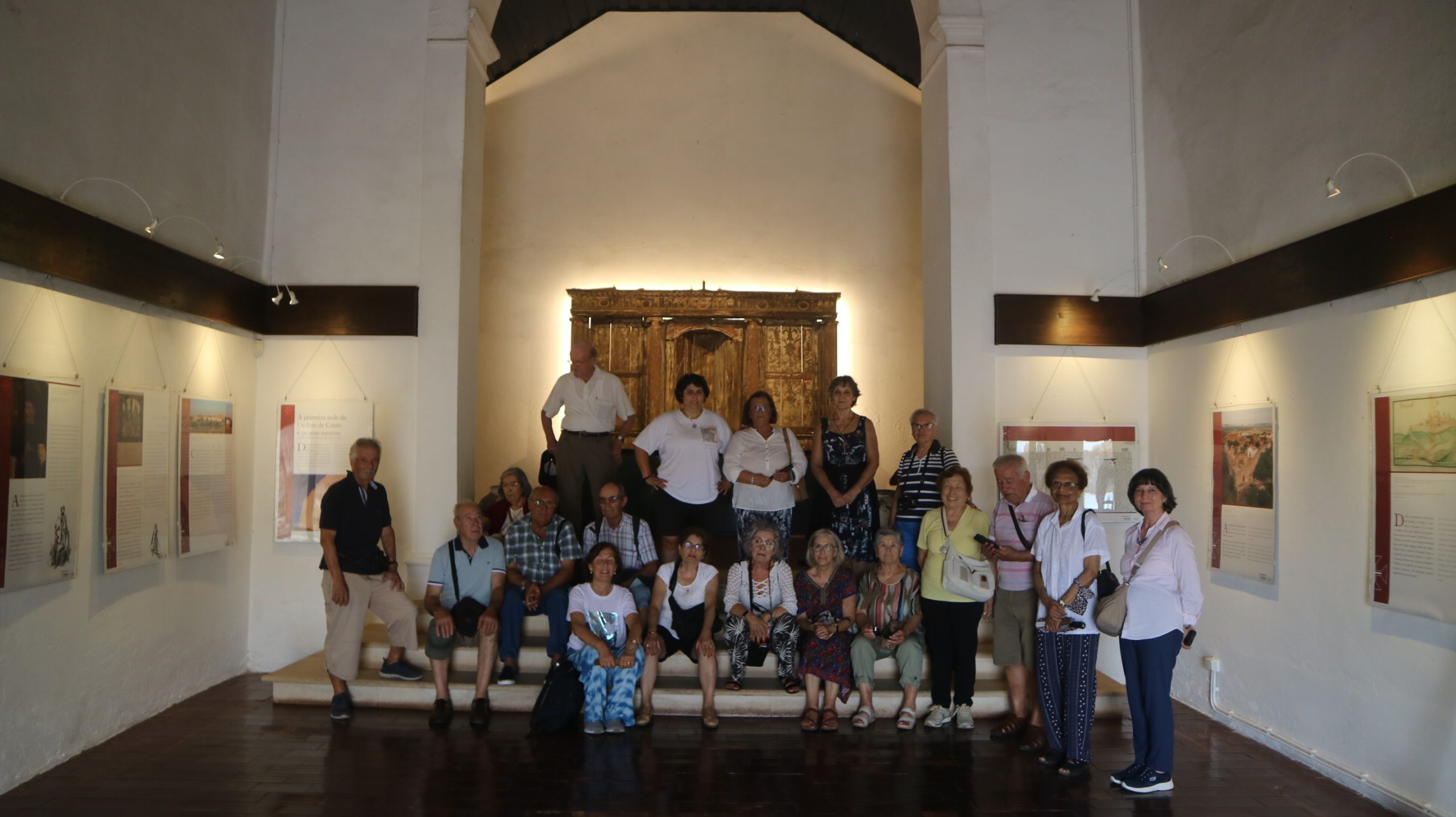 Grupo na Capela de Santiago